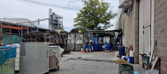 Armazém em Gerenzano, Italy 678 m² N.º 316978 4