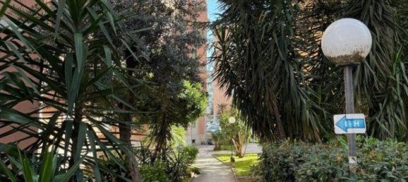 2 bedrooms Apartment in Rome, Italy No. 12652 3