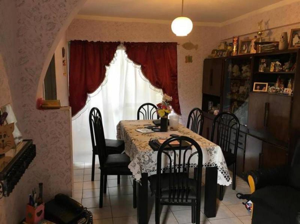 Apartamento T4 em Buenos Aires, Argentina N.º 74720