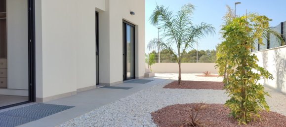 Villa de 4 dormitorios en Polop, Spain No. 2681 3