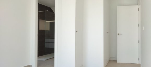 Villa de 4 dormitorios en Polop, Spain No. 2681 13