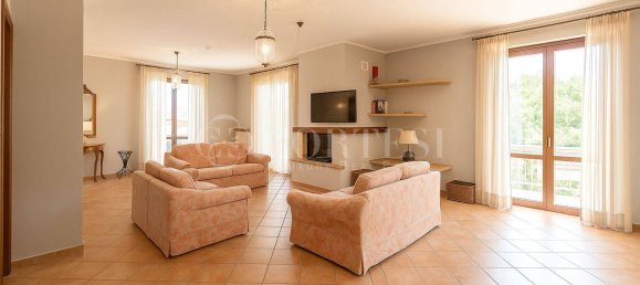 4 bedrooms Villa in Passignano sul Trasimeno, Italy No. 282076 6