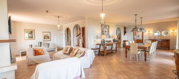 4 bedrooms Villa in Passignano sul Trasimeno, Italy No. 282076 17