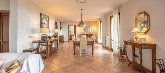 4 bedrooms Villa in Passignano sul Trasimeno, Italy No. 282076 14