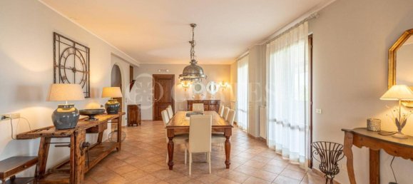 4 bedrooms Villa in Passignano sul Trasimeno, Italy No. 282076 9