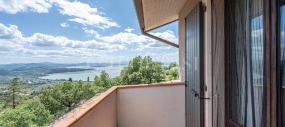 4 bedrooms Villa in Passignano sul Trasimeno, Italy No. 282076 4