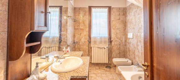 4 bedrooms Villa in Passignano sul Trasimeno, Italy No. 282076 39