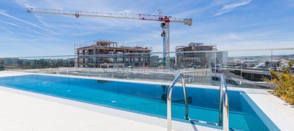 118m² Commercial property in Lisbon, Portugal No. 74042 10