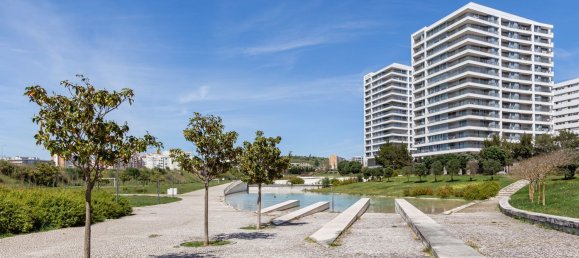 118m² Commercial property in Lisbon, Portugal No. 74042 11