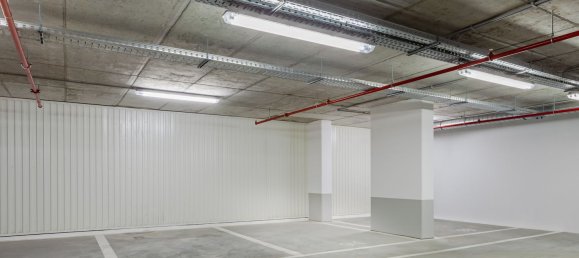 118m² Commercial property in Lisbon, Portugal No. 74042 8