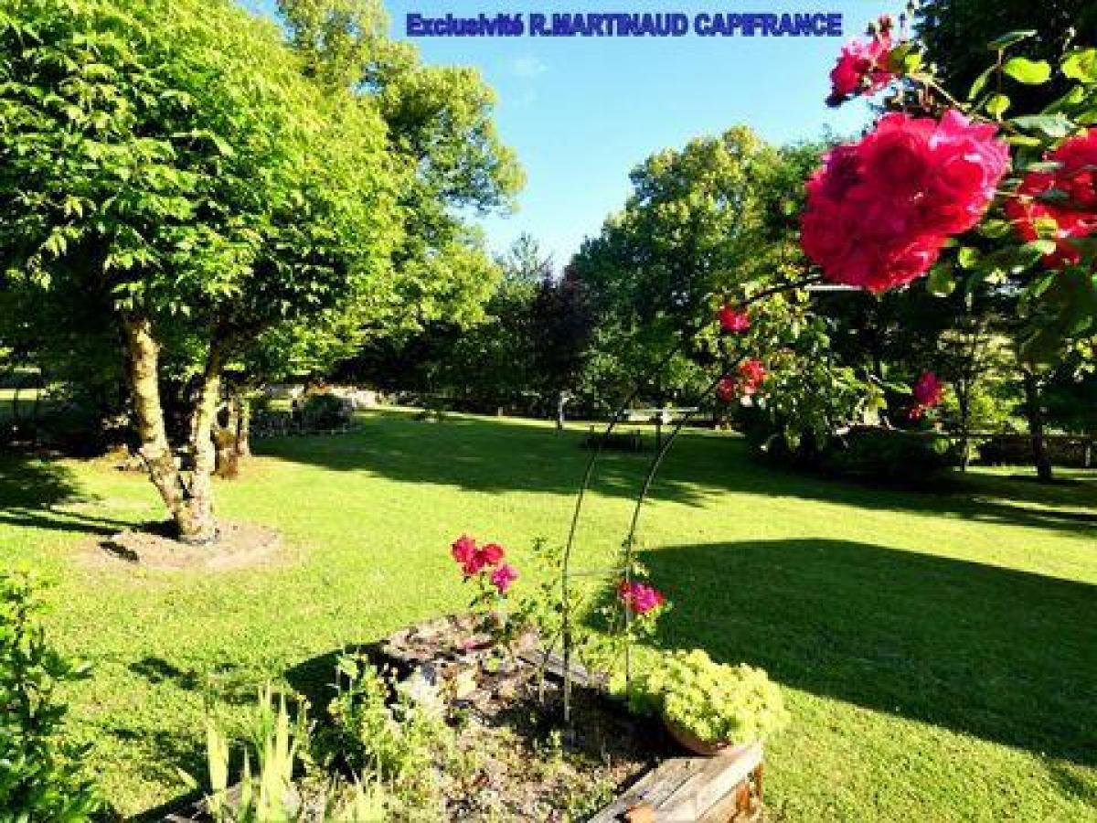 7 bedrooms House in Chalais, France No. 27691