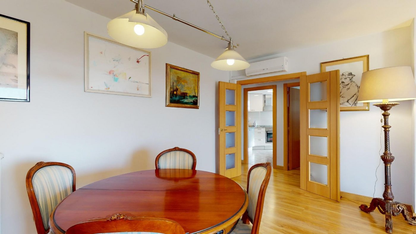 3 Schlafzimmer Wohnung in Zaragoza, Spain, Nr. 64480