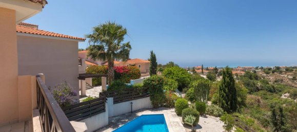 3 bedrooms Villa in Tala, Cyprus No. 29354 2