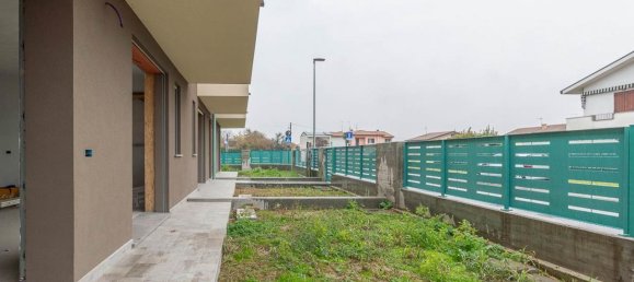 Casa de 4 habitaciónes en Pernumia, Italy No. 31784 2