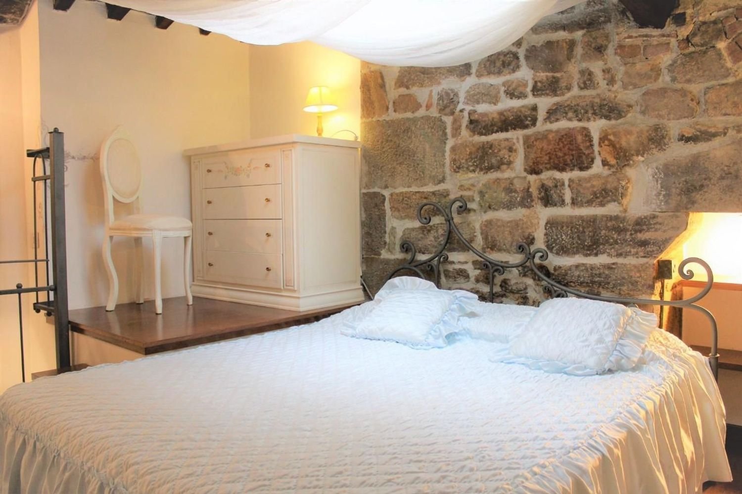 2-salle Duplex à Pisa, Italy No. 195413