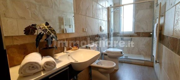 2 bedrooms Apartment in Florence, Italy No. 362435 3