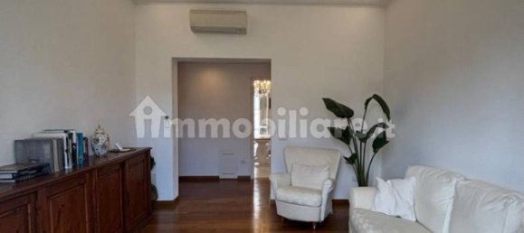 2 bedrooms Apartment in Florence, Italy No. 362435 14