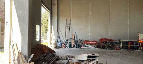 Lagerhaus in Perugia, Italy 1320m², Nr. 256169 2