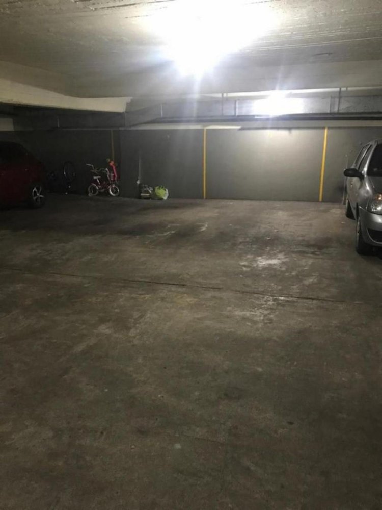 Almacén en Buenos Aires, Argentina No. 105301