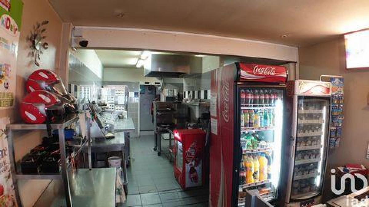 60m² Factory in Bordeaux, France No. 18689