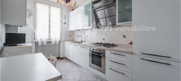 Apartamento T6 em Fornovo di Taro, Italy N.º 380200 11