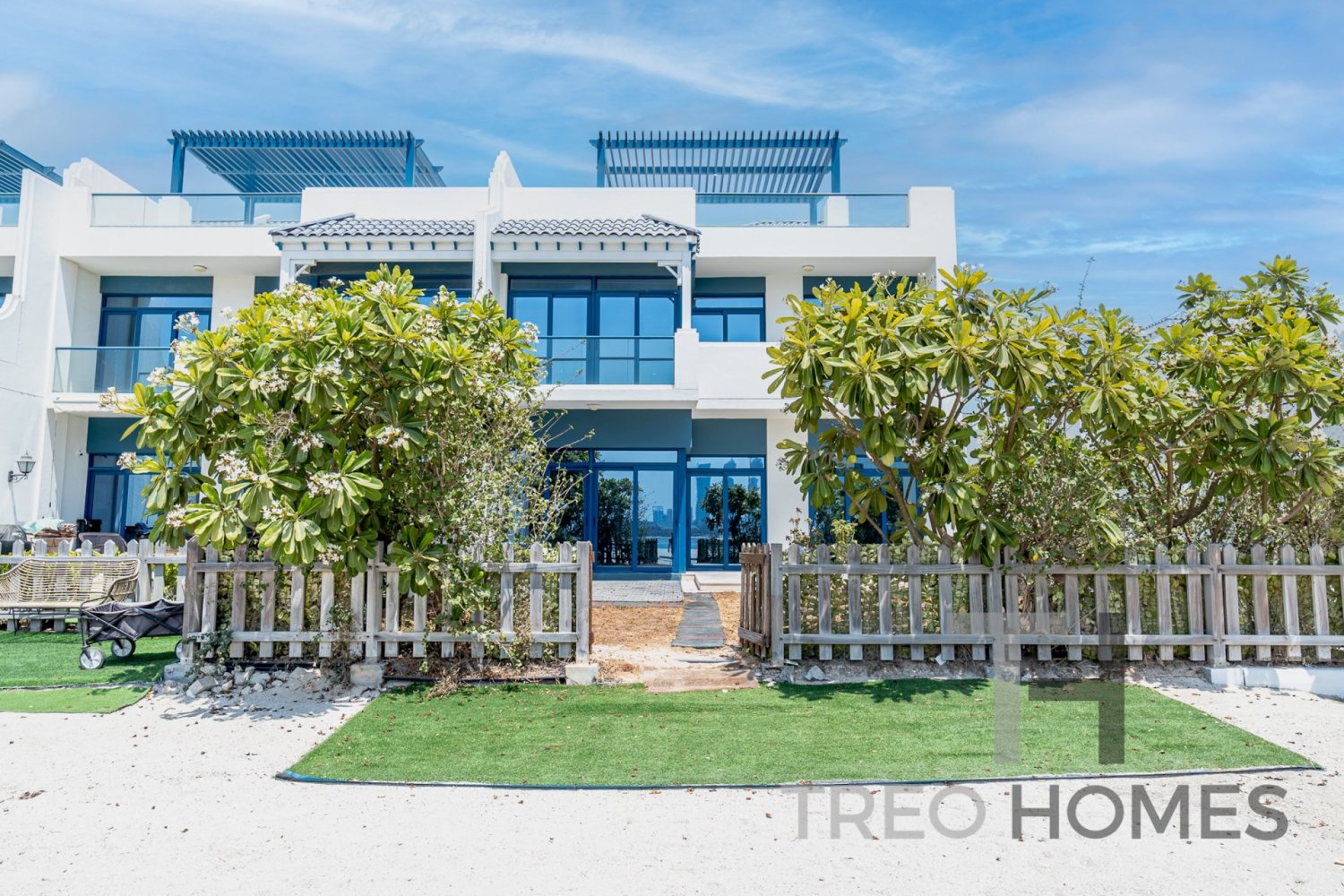 5 bedrooms Townhouse in Dubai, UAE No. 33286