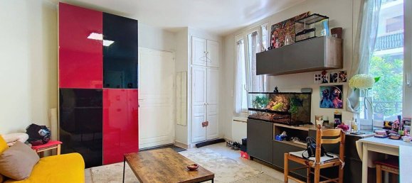 Studio in Paris, France No. 177951 5
