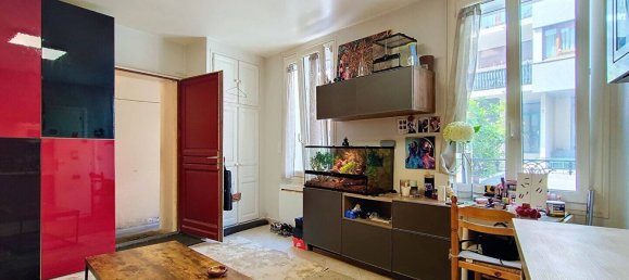 Studio in Paris, France No. 177951 3