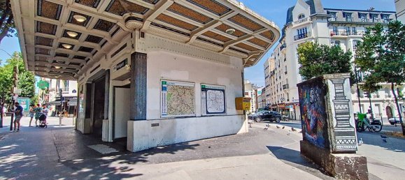 Studio in Paris, France No. 177951 9