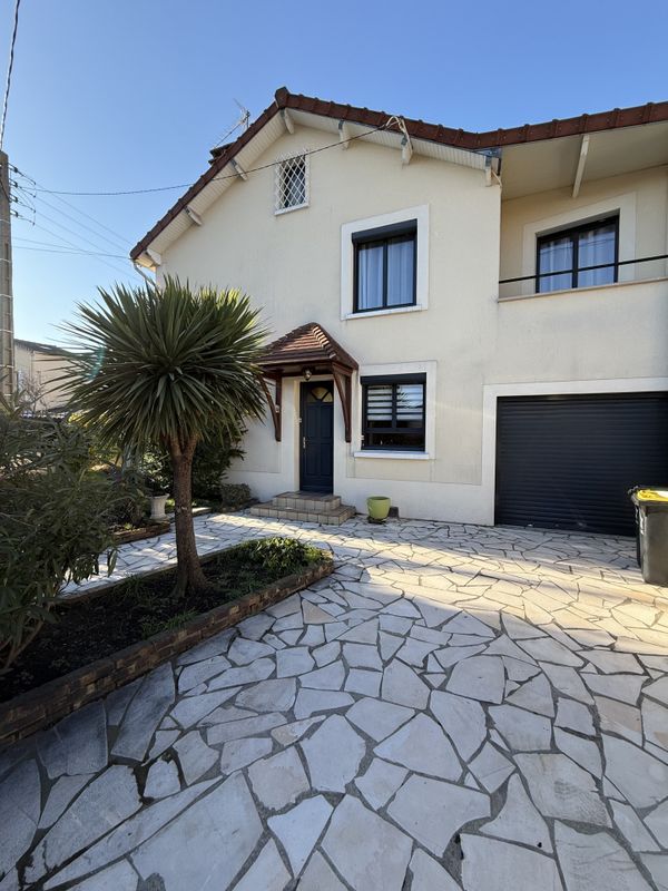 Дом с 4 спальнями в Ле Блан-Мениль, Франция № 151496