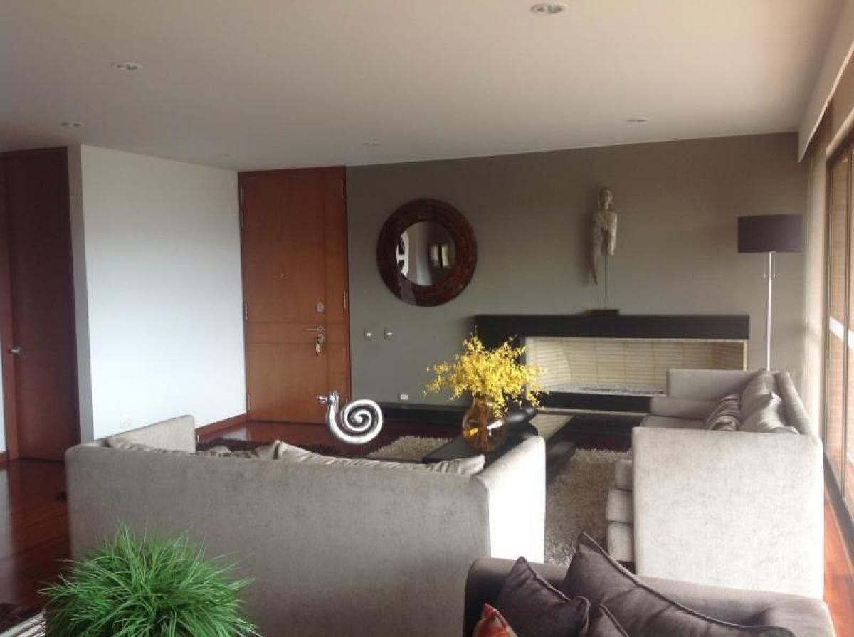 3 bedrooms House in Bogota, Colombia No. 11193
