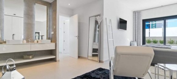 3 bedrooms Villa in Alicante, Spain No. 189220 14