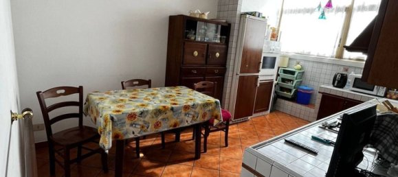 Квартира с 4 комнатами в Рим, Италия № 84212 5