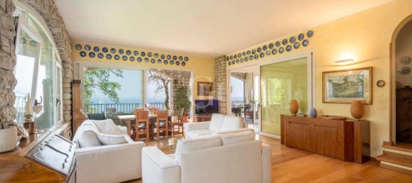 12 rooms Villa in Gardone Riviera, Italy No. 114160 14