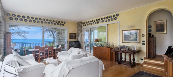 12 rooms Villa in Gardone Riviera, Italy No. 114160 9