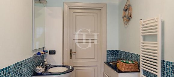 12 rooms Villa in Gardone Riviera, Italy No. 114160 5