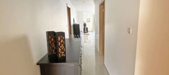 3 bedrooms Apartment in Saint Paul's Bay, Malta No. 10337 18