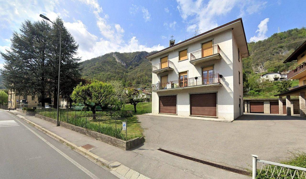 8 rooms House in Zogno, Italy No. 171650