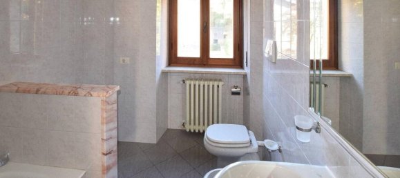 8 rooms House in Zogno, Italy No. 171650 10