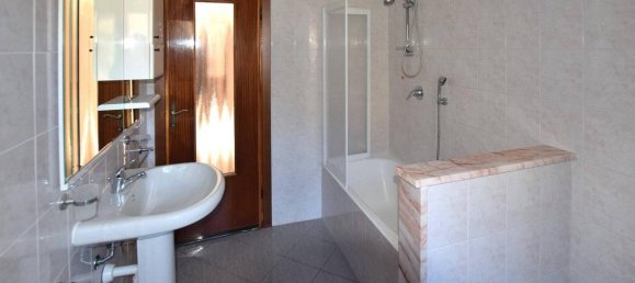 8 rooms House in Zogno, Italy No. 171650 12