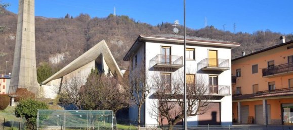 8 rooms House in Zogno, Italy No. 171650 3