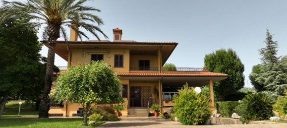 10غرفة فيلا في Velletri, Italy رقم 144922 2