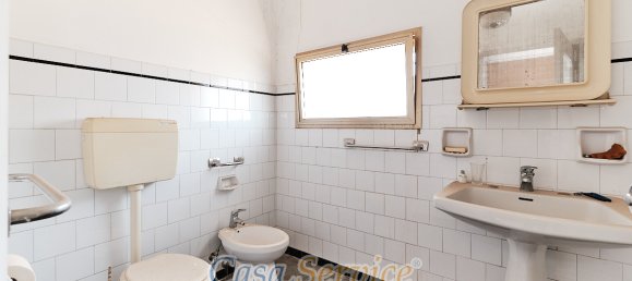 2 bedrooms House in Ruffano, Italy No. 59699 13