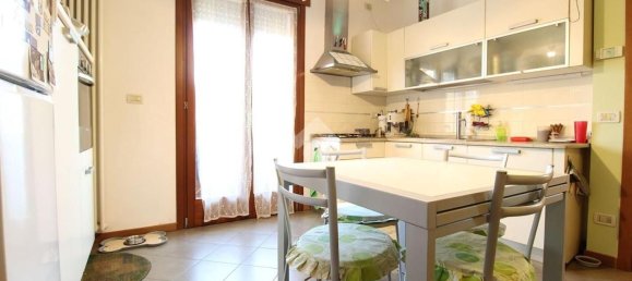 2 Schlafzimmer Wohnung in Creazzo, Italy, Nr. 339260 4