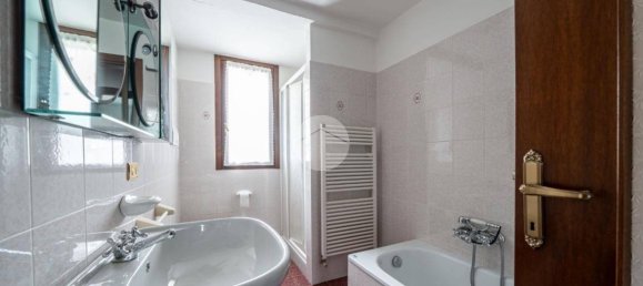 Вилла с 3 спальнями в Сан Мартино Буон Альберго, Италия № 60090 15