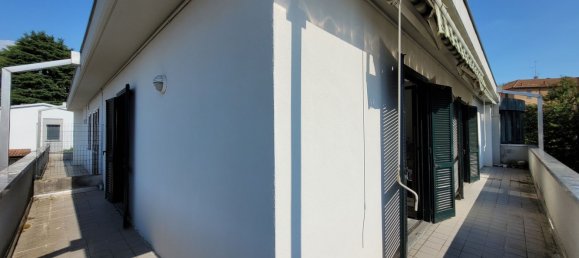 71m² Commercial property in Villa Guardia, Italy No. 274074 7