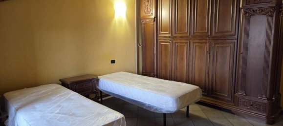Apartamento de 1 dormitorio en Sesto San Giovanni, Italy No. 321533 30