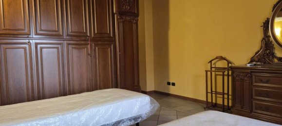 Apartamento de 1 dormitorio en Sesto San Giovanni, Italy No. 321533 32