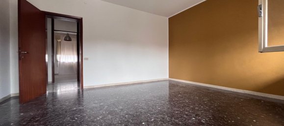 2 bedrooms Apartment in Noale, Italy No. 318601 3