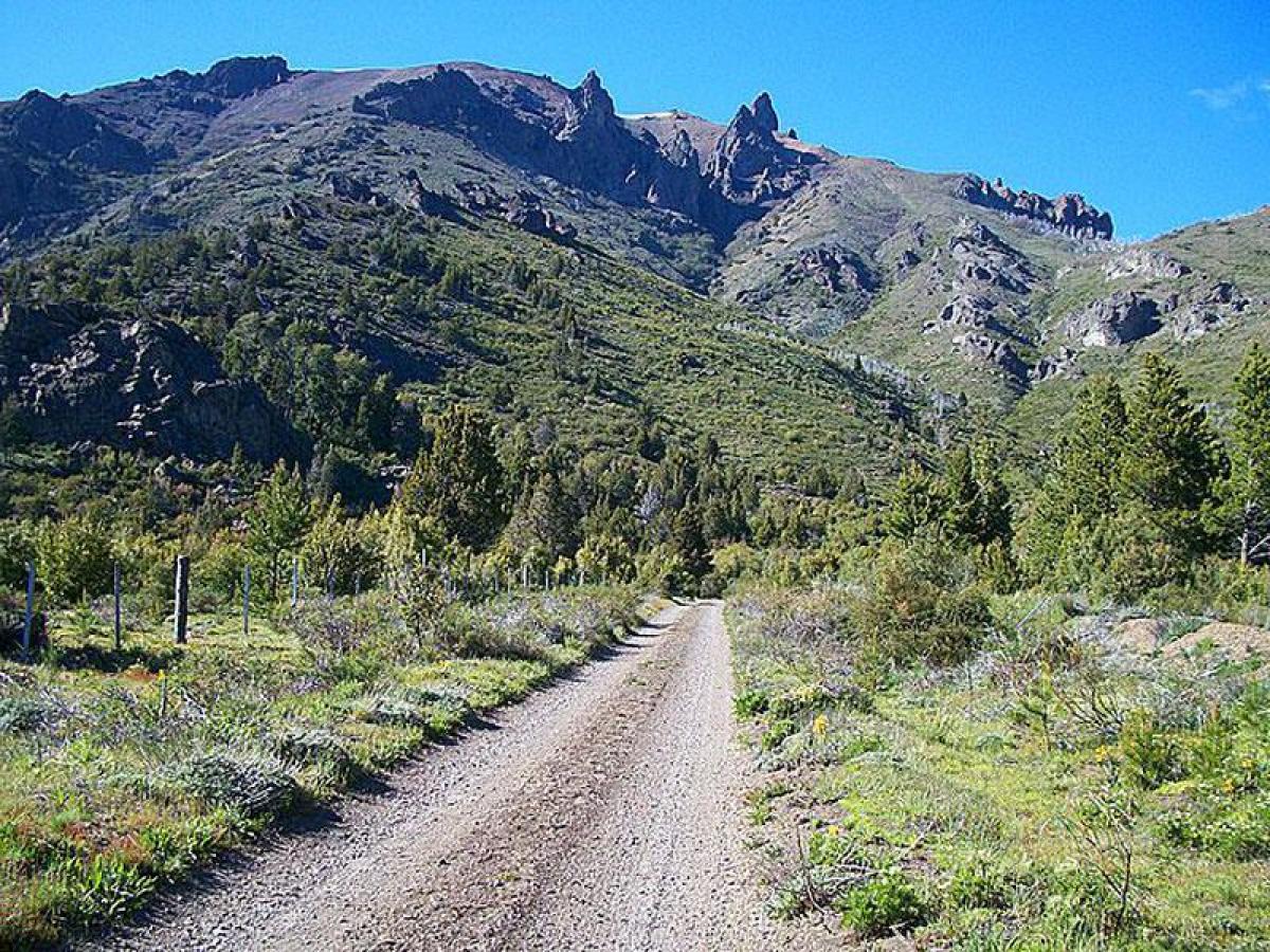  Land in San Carlos de Bariloche, Argentina No. 39617